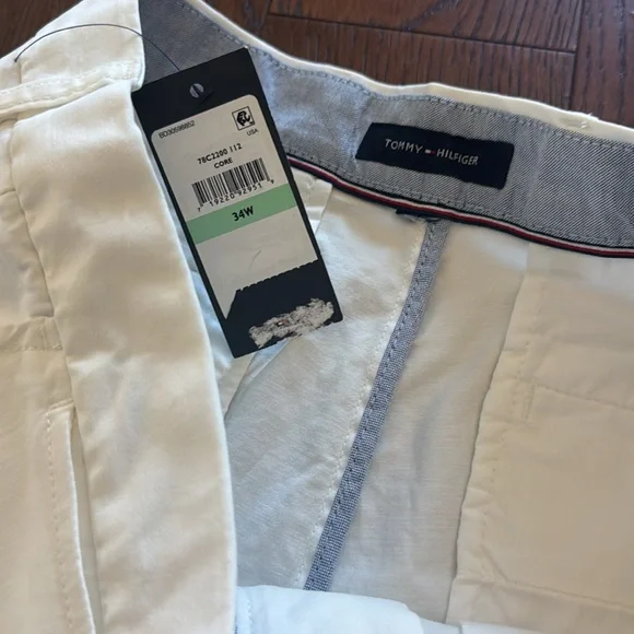 Tommy Hilfiger. Men’s, white shorts. NWT.